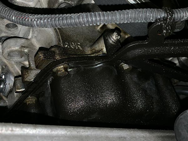 BMW 1シリーズ F20 エンジンオイル漏れ 故障 修理