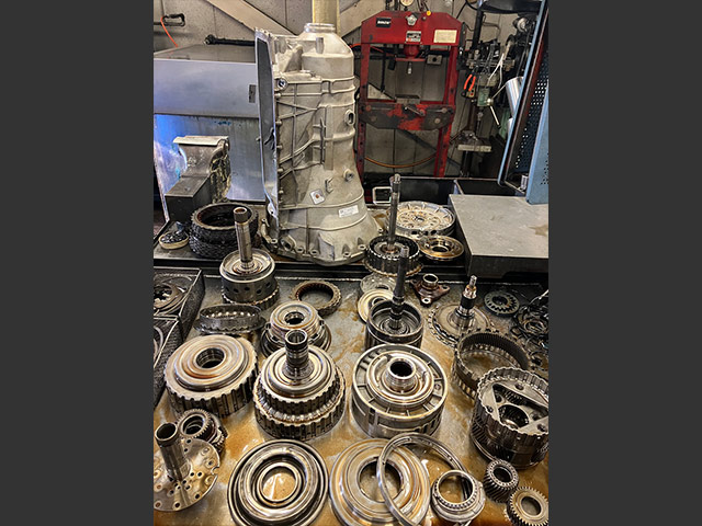 bmw 6シリーズ A/Tクラッチ交換修理